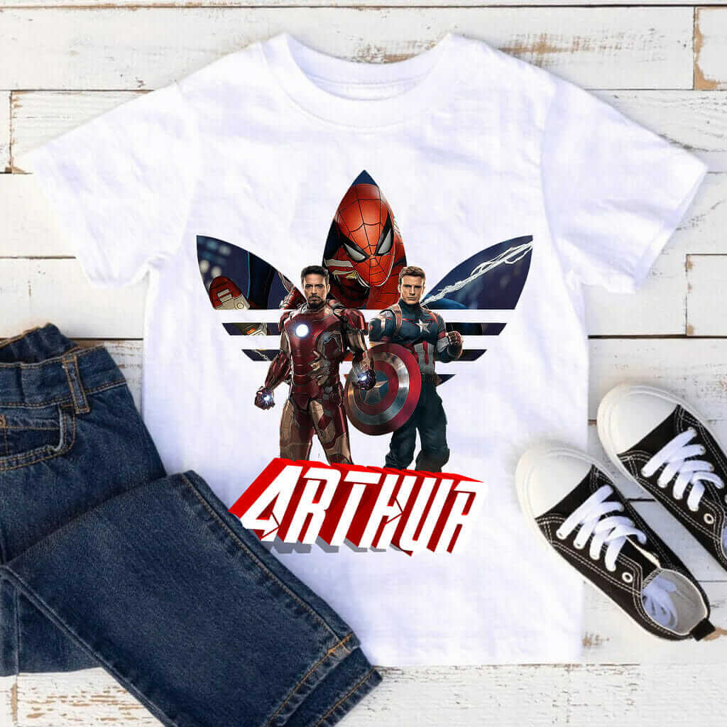 T-shirt Avengers avec prénom